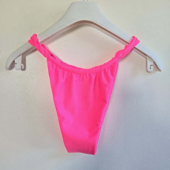 New Belle Swim Bare Candy Bikini Bottoms NWT Size Medium NWOT - Picture 10 of 12